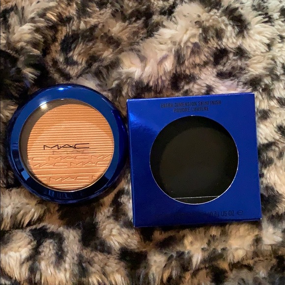 ✨Shaft of Gold✨Mac extra diminish skin finish - Picture 2 of 8